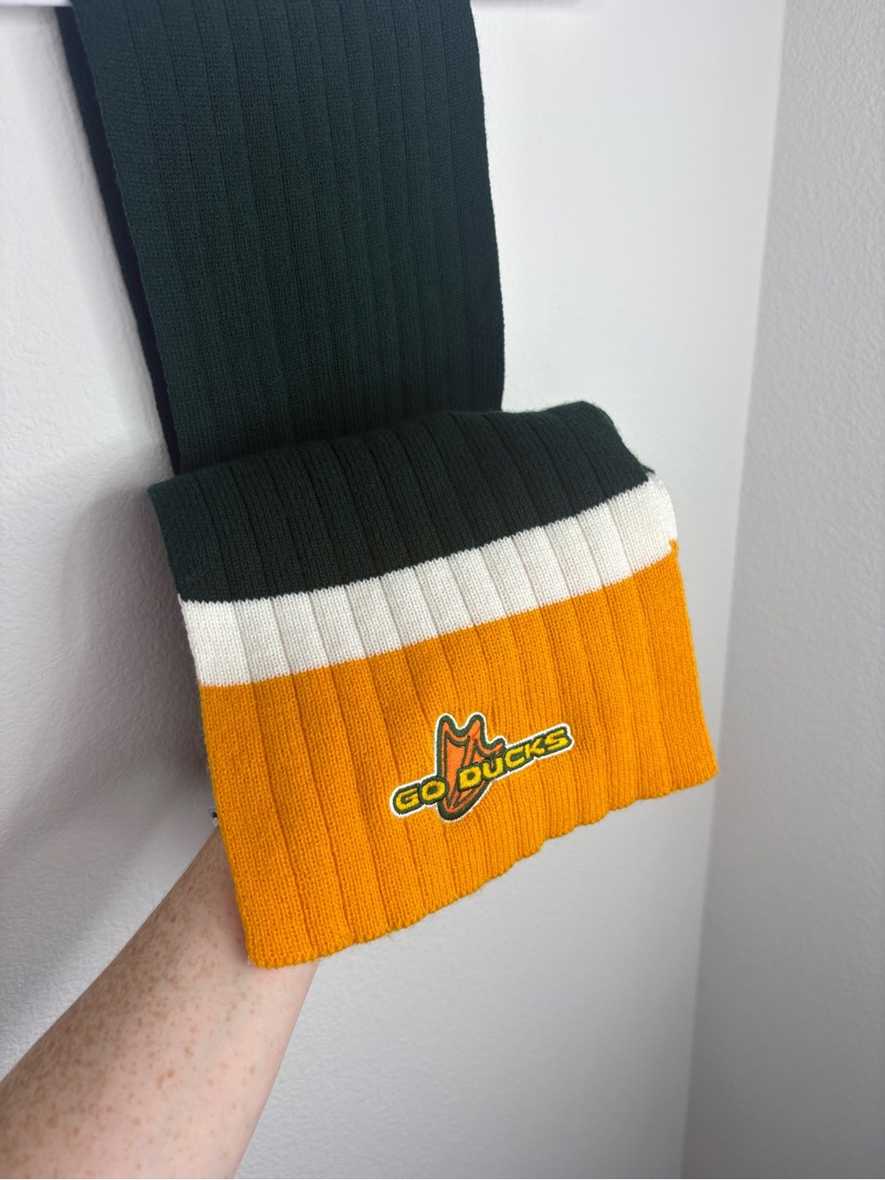 “Go Ducks” Oregon Ducks Scarf